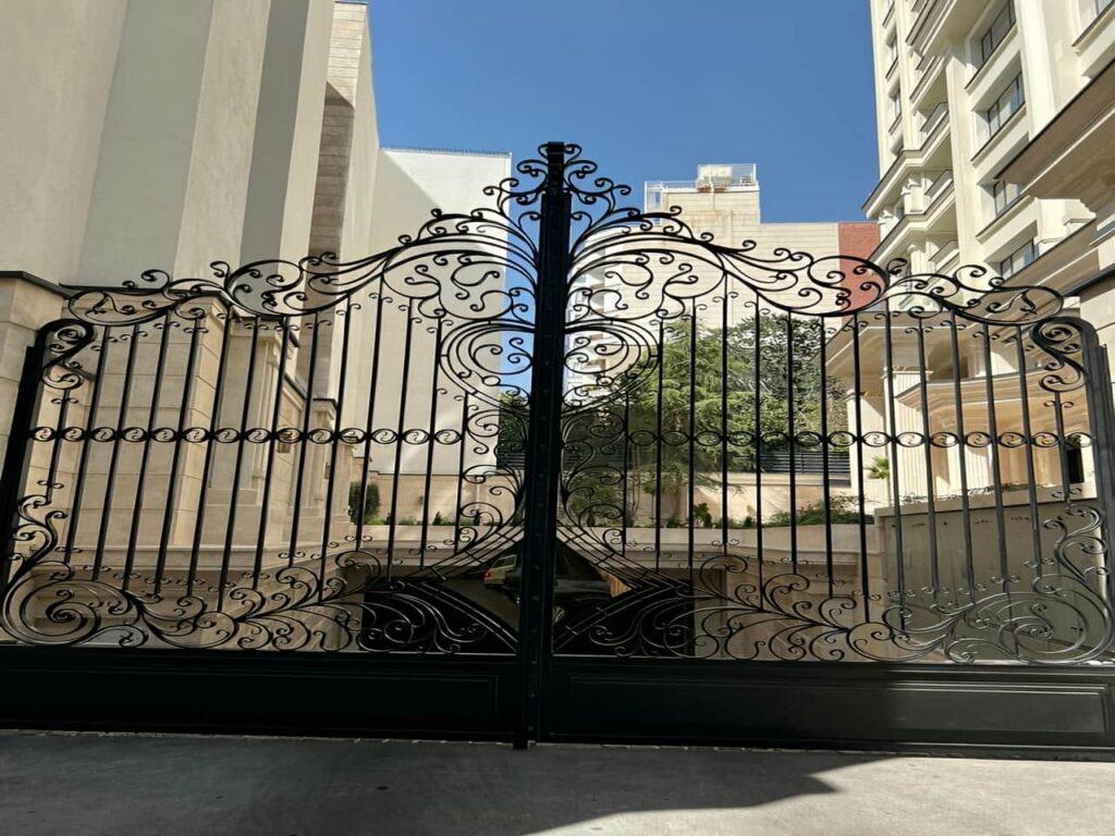 درب حیاط خرم آباد