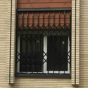 حفاظ پنجره متحرک ریلی در خرم آباد