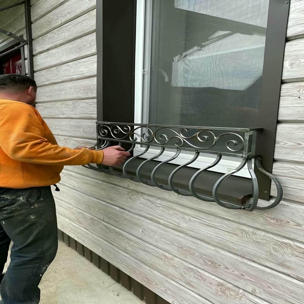 window-guard-iron-fence-wrought-iron-qg قیمت حفاظ پنجره