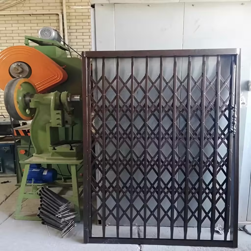 قیمت حفاظ درب آکاردئونی