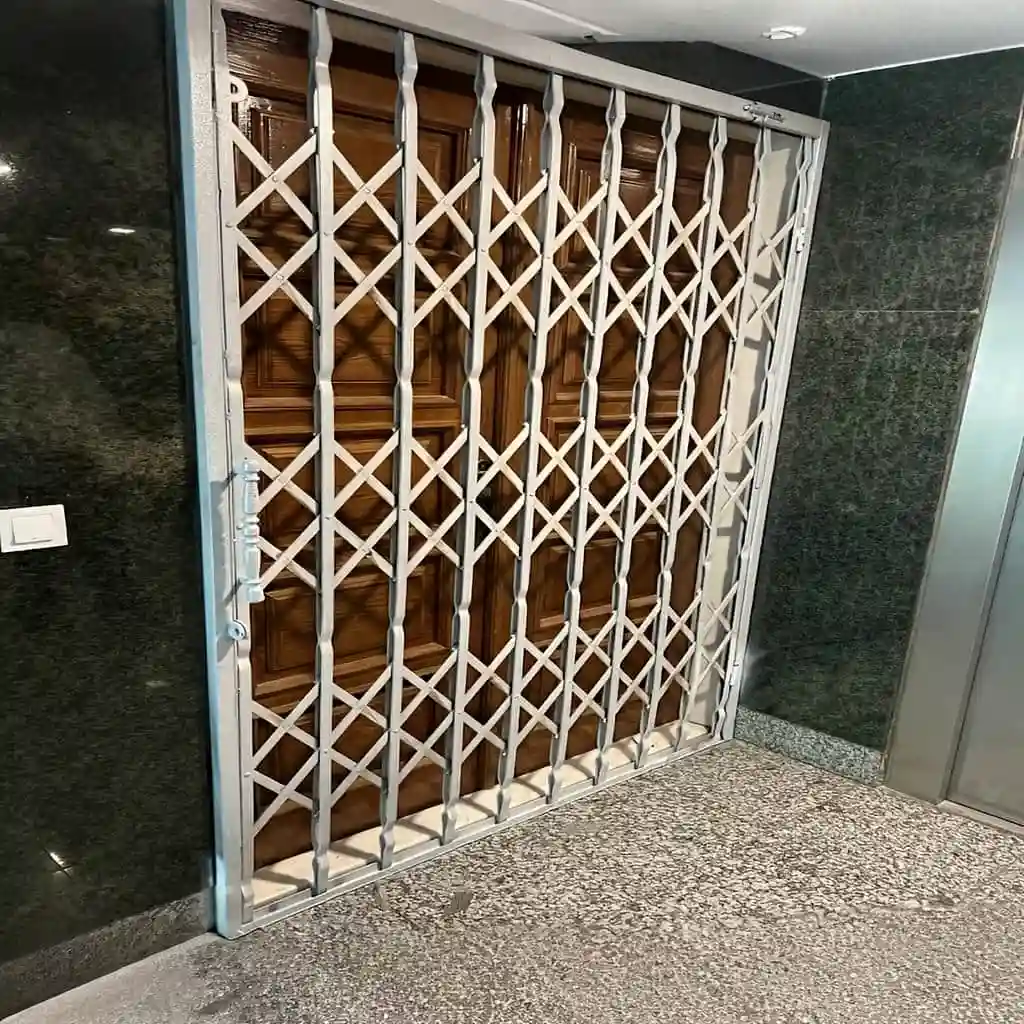 نصب حفاظ آکاردئونی در خرم آباد