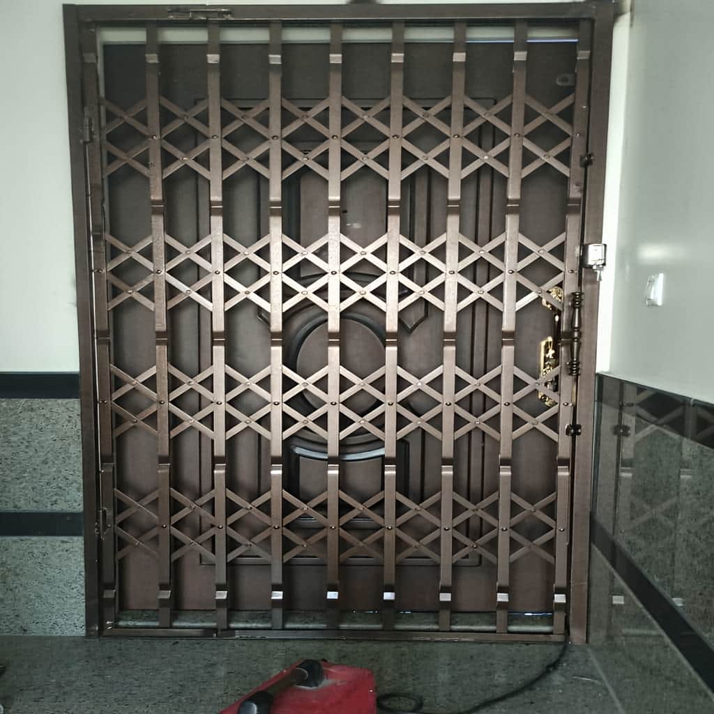 بررسی حفاظ آکاردئونی 4 گل لوزی در خرم آباد