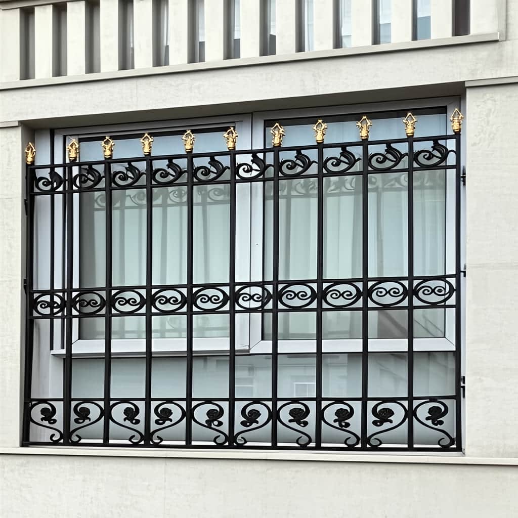 بررسی حفاظ پنجره سلطنتی نیل در خرم آباد