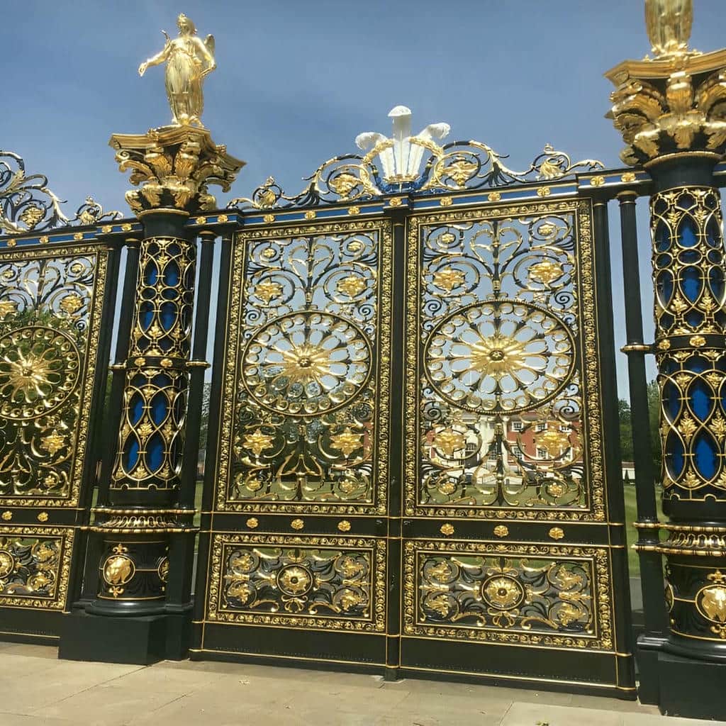 خرید درب حیاط ویلایی با متریال در خرم آباد