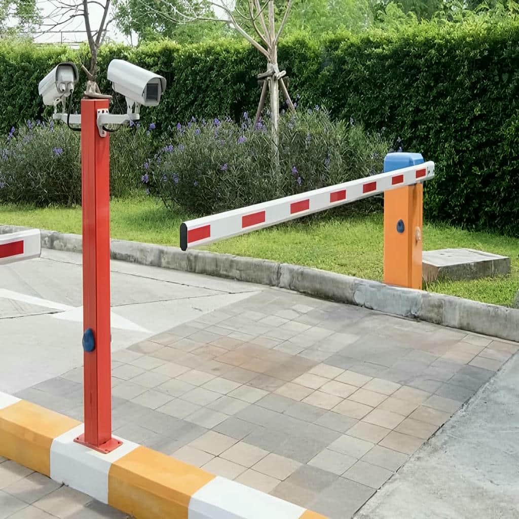 راهبند پارکینگ فلزی کنار اتاق نگهبانی خرم آباد