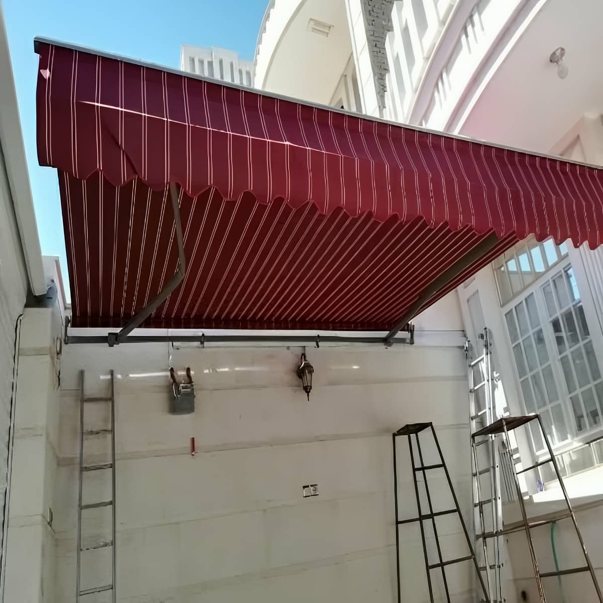 سایبان برقی در خرم آباد برای بالکن کوچک سایبان برقی در خرم آباد برای بالکن کوچک