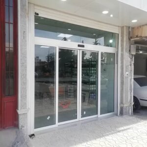 محاسبه قیمت درب اتوماتیک شیشه ای در خرم آباد با اندازه گیری دهانه