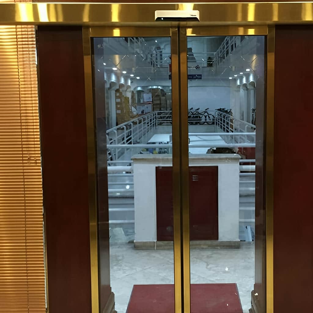 خدمات نصب درب شیشه ای اتوماتیک در خرم آباد