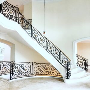 نرده سی ان سی راه پله مدرن در خرم آباد با طرح هندسی مشکی