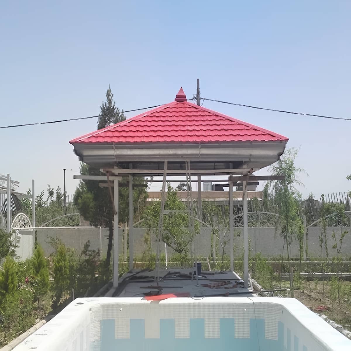 آردواز سردرب حیاط در خرم آباد با طراحی مدرن ساده