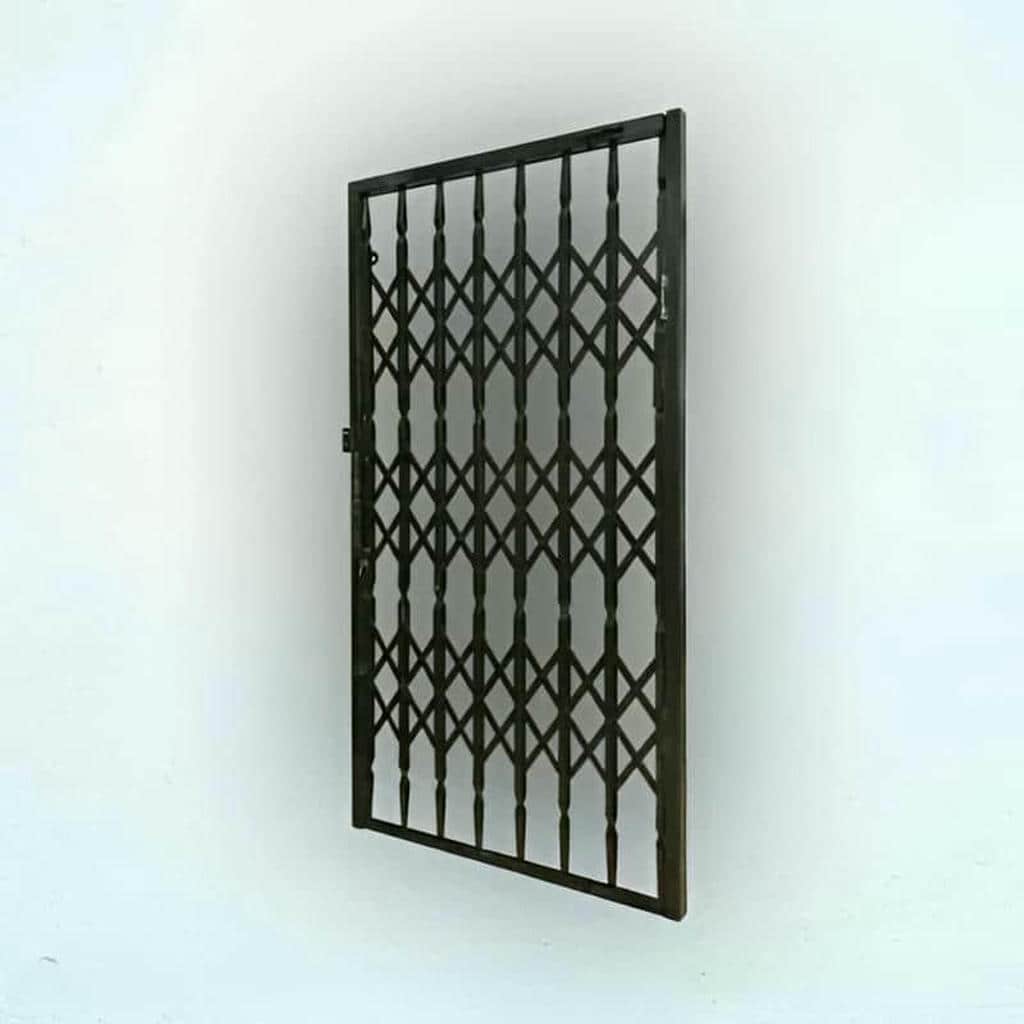 درب آکاردئونی سه گل تسمه با شبکه منظم در خرم آباد درب آکاردئونی سه گل تسمه با شبکه منظم در خرم آباد