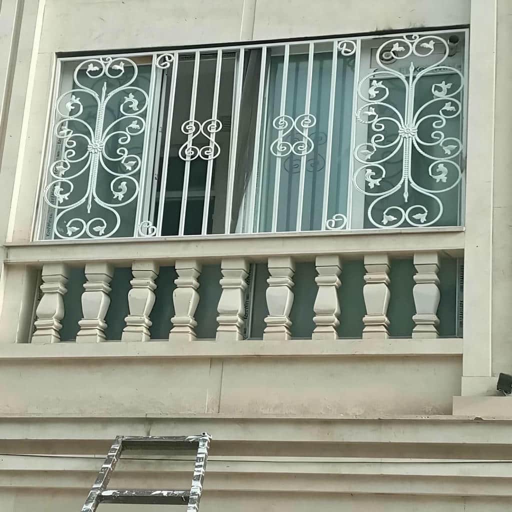سفارش حفاظ پنجره مدرن شبکه هندسی با تراکم دقیق در خرم آباد