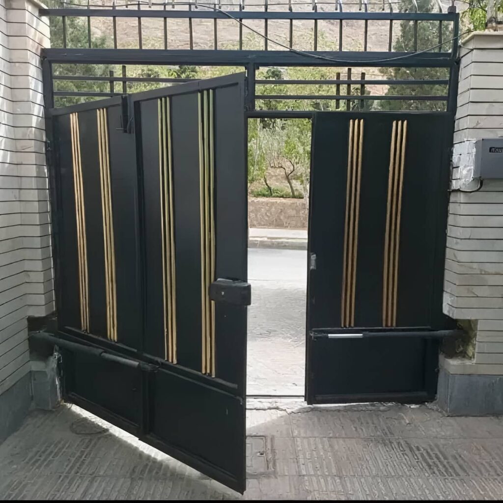 درب پارکینگ جک دار بازویی با گیربکس مقاوم در خرم آباد