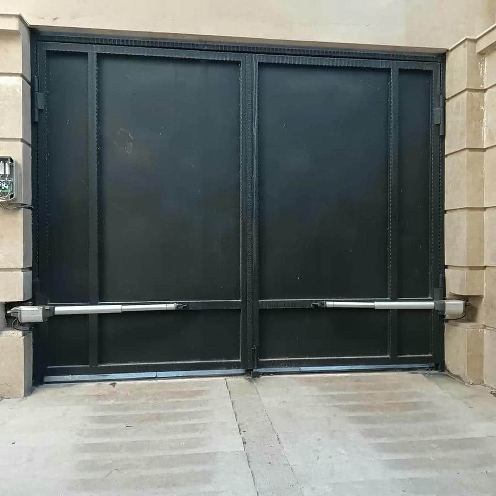 تعمیر درب برقی پارکینگ ریلی و بررسی گیربکس در خرم آباد