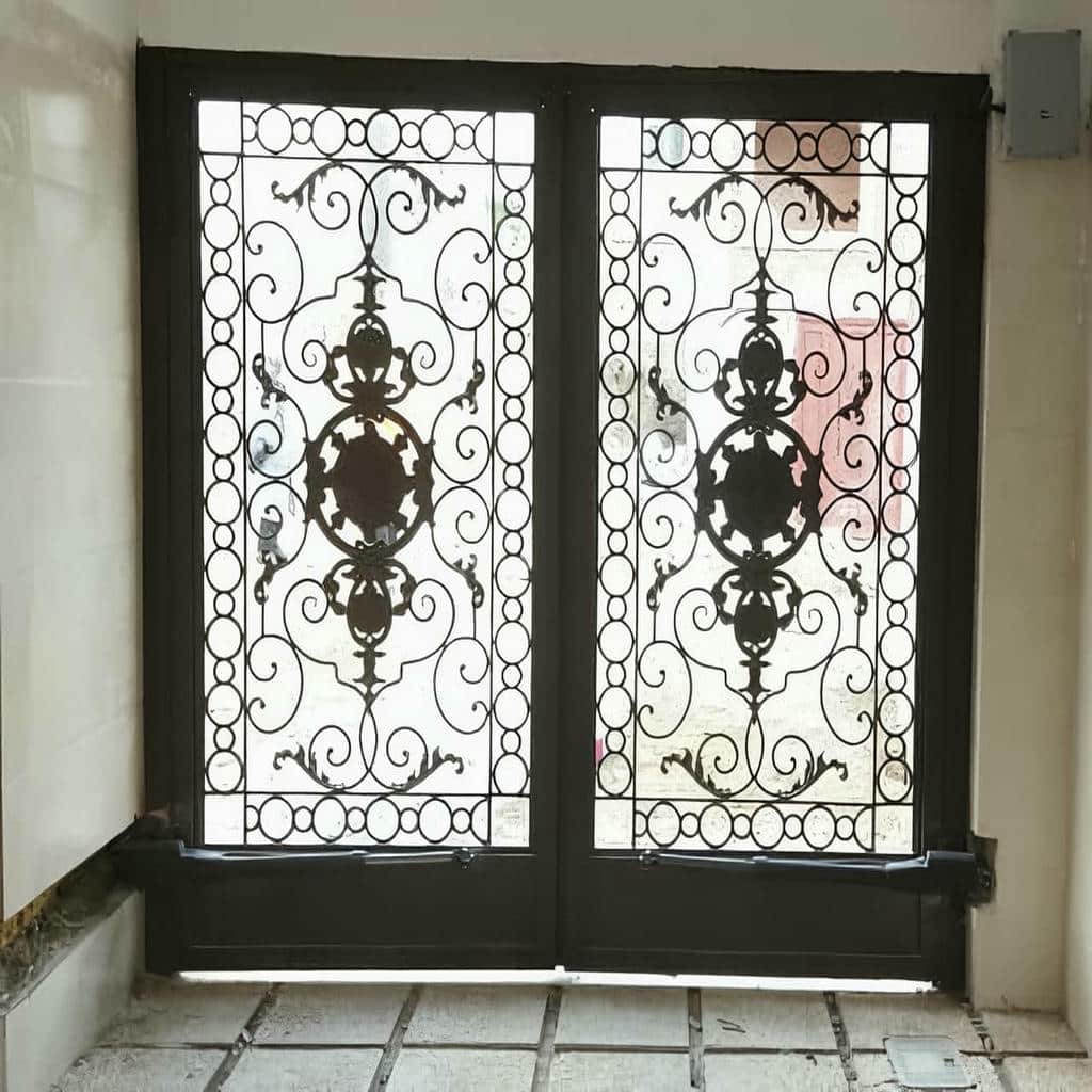 سفارش درب برقی پارکینگ ریلی با شاسی مقاوم در خرم آباد
