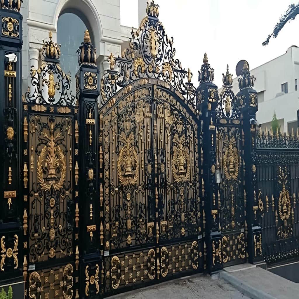 خرید درب حیاط نمای آجری با رنگ متناسب در خرم آباد