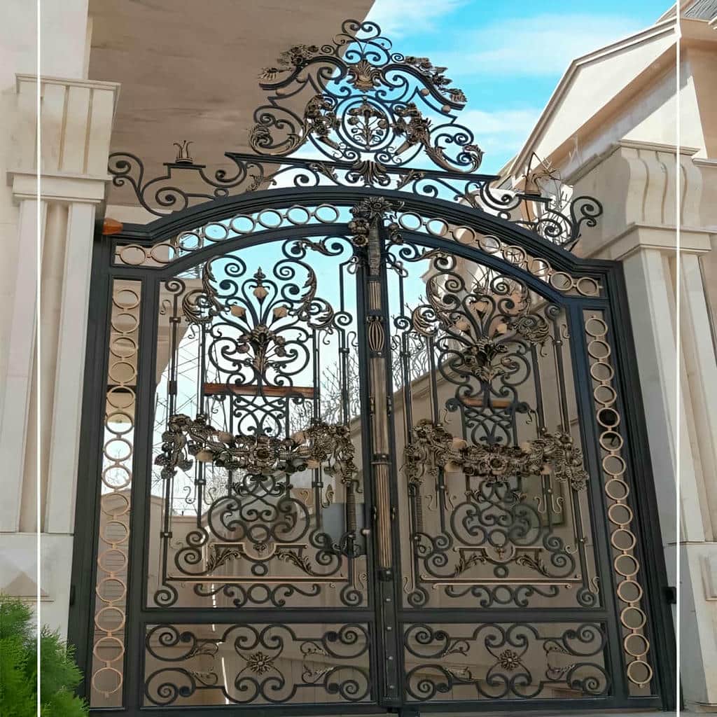 خرید درب پارکینگ حیاط لولایی متناسب با ابعاد دهانه در خرم آباد