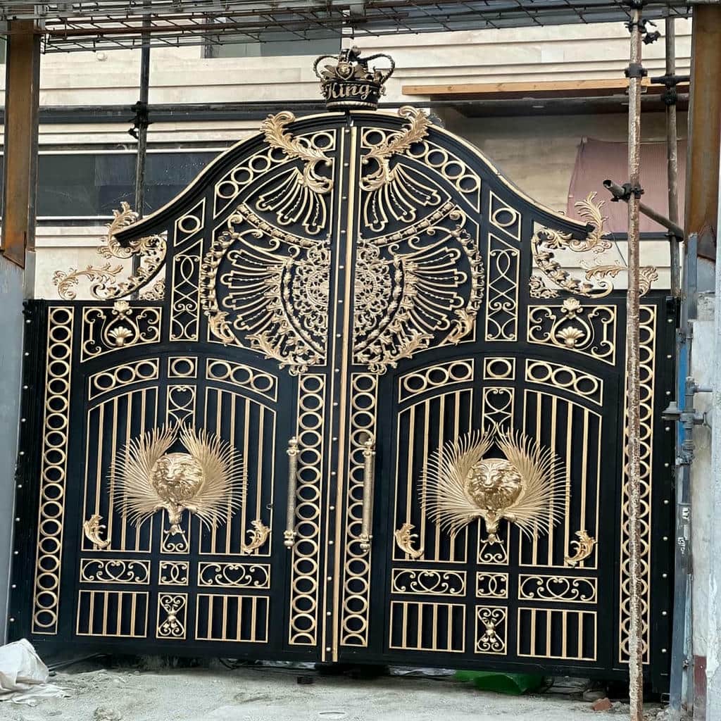 درب برش لیزری هندسی نیمه‌پوشیده در خرم آباد
